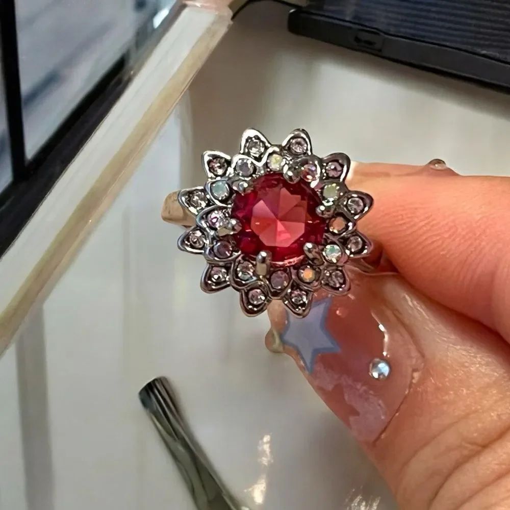 Elegant Deep Pink Stone Flower Silver Tone Ring Size 5.25
